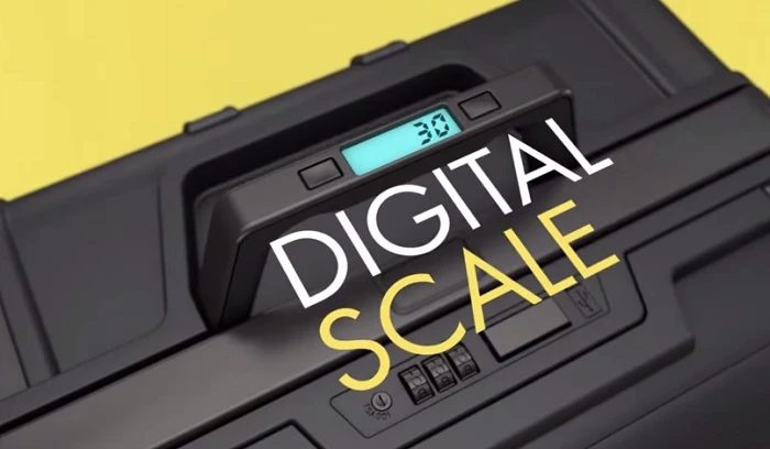 Trunkster features a built-in digital scale, letting you weigh your luggage simply by lifting it up