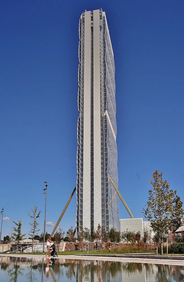 Milan's Il Dritto skyscraper came third place in the Emporis Skyscraper Award