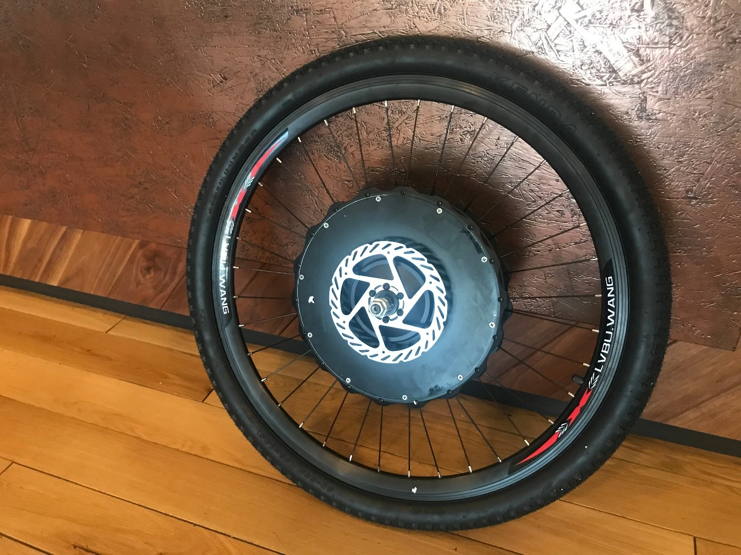 There are quite a few kits around that will turn a regular bike into an electric bike, but few seem able to do so as promptly as the EZ Wheelie