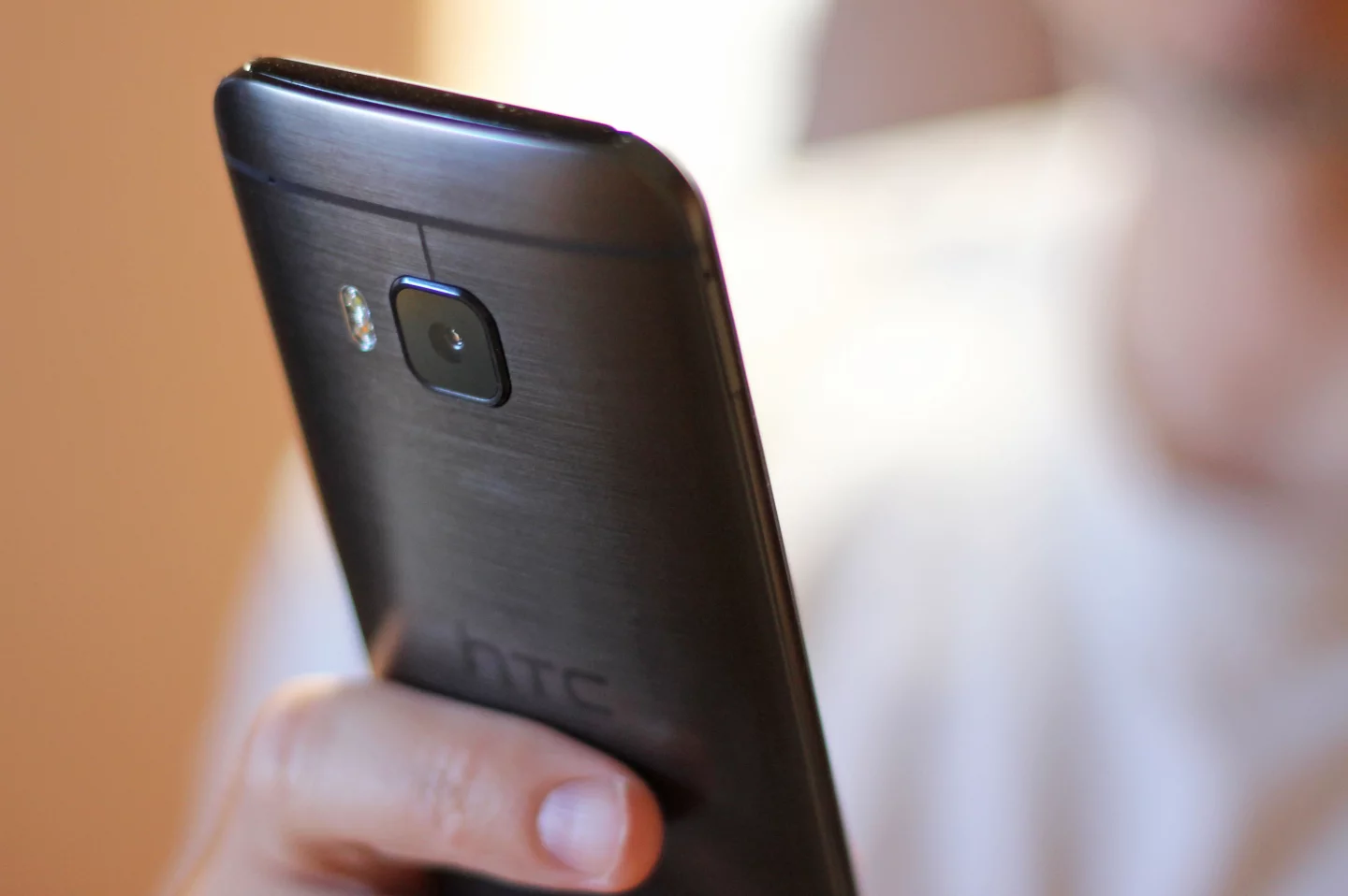 The One M9's 20 MP rear camera is one of its highlights (Photo: Will Shanklin/Gizmag.com)