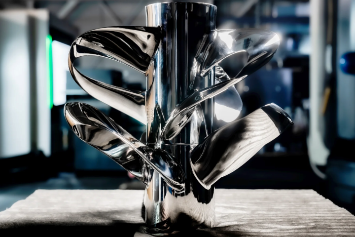 Sharrow stacks propellers into a contra-rotating design for outboards and sterndrives that require them