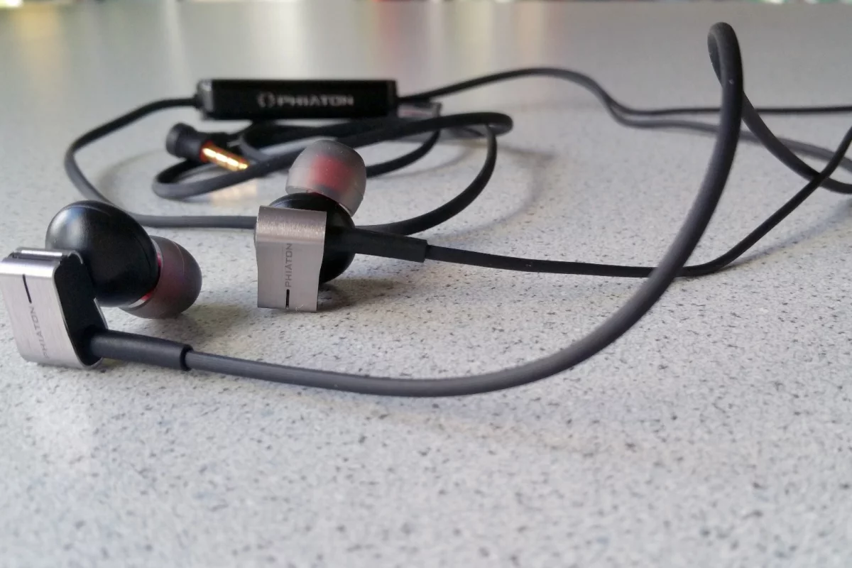 The Phiaton PS 202 NC combines what we love from cabled earphones with the power of active noise cancellation