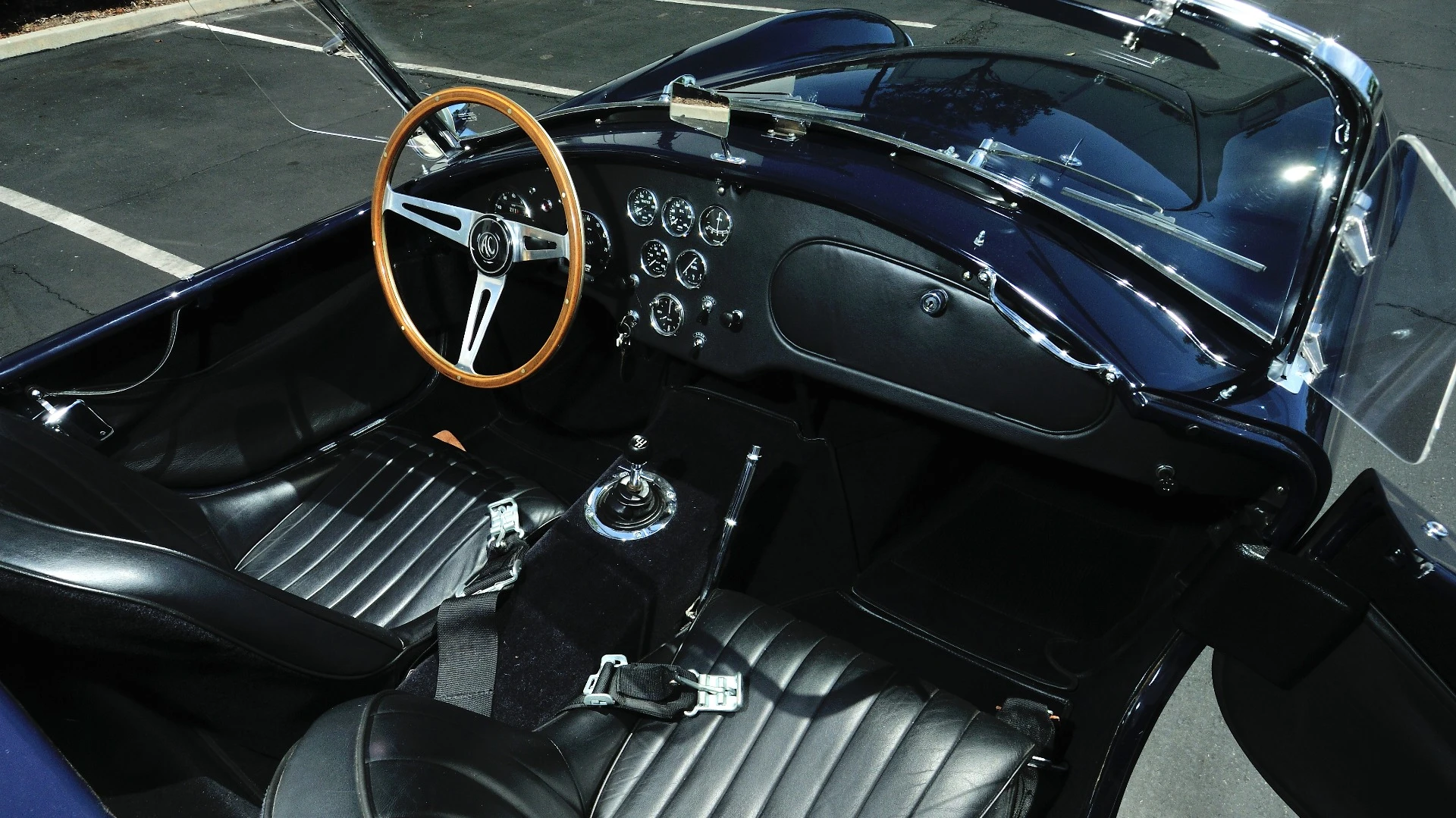 This 1963 Shelby 289 Cobra Roadster is estimated to sell for between $1,000,000 and $1,250,000