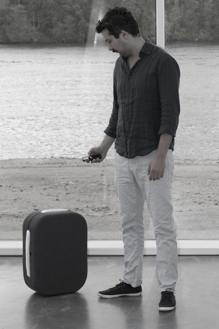 Hop! promises to free travelers from carrying their luggage