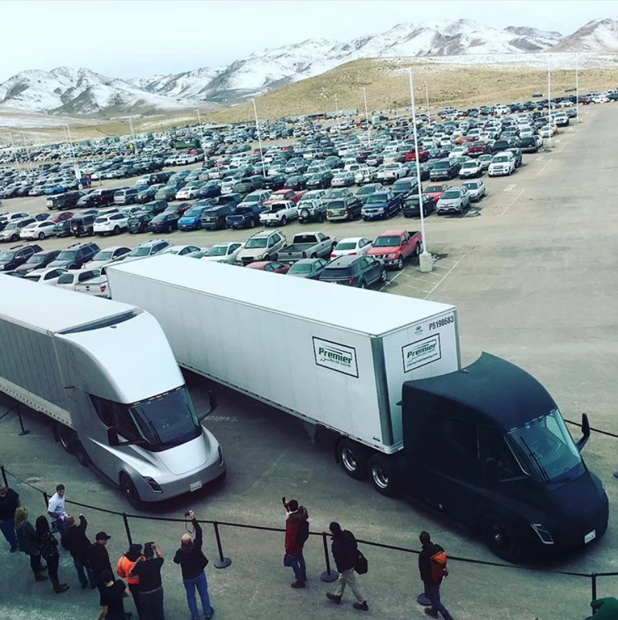 Tesla Semis leave the Tesla Gigafactory in Nevada