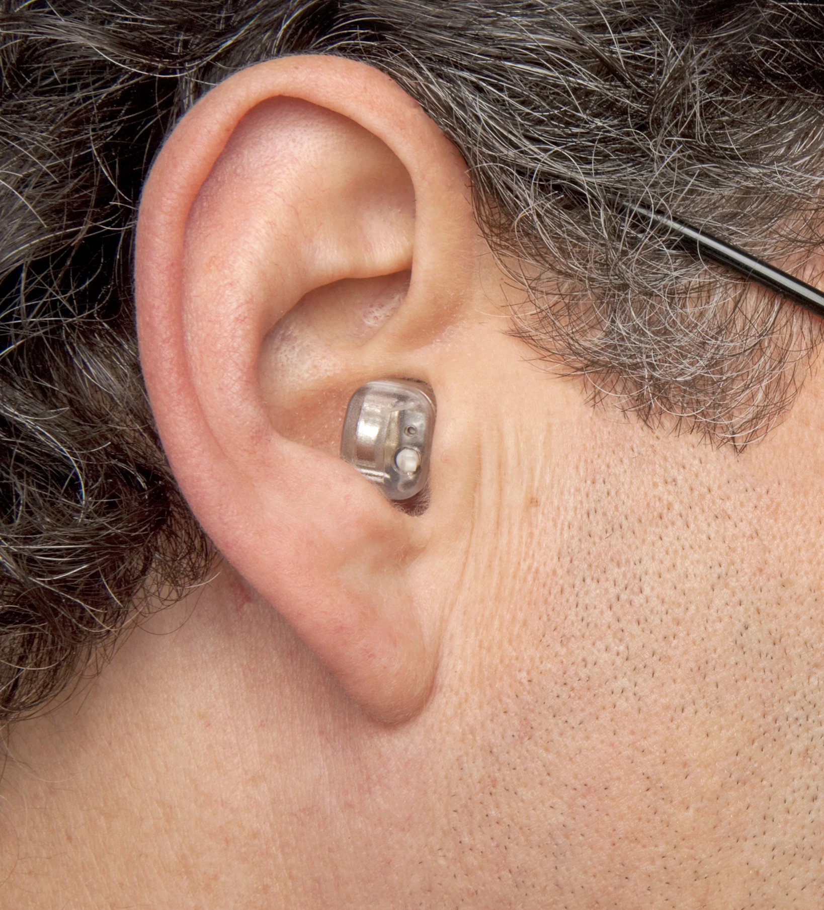Etymotic's HD-15 High-Definition electronic earplugs let users hear normally when things are quiet, but kick in when sudden loud noises occur