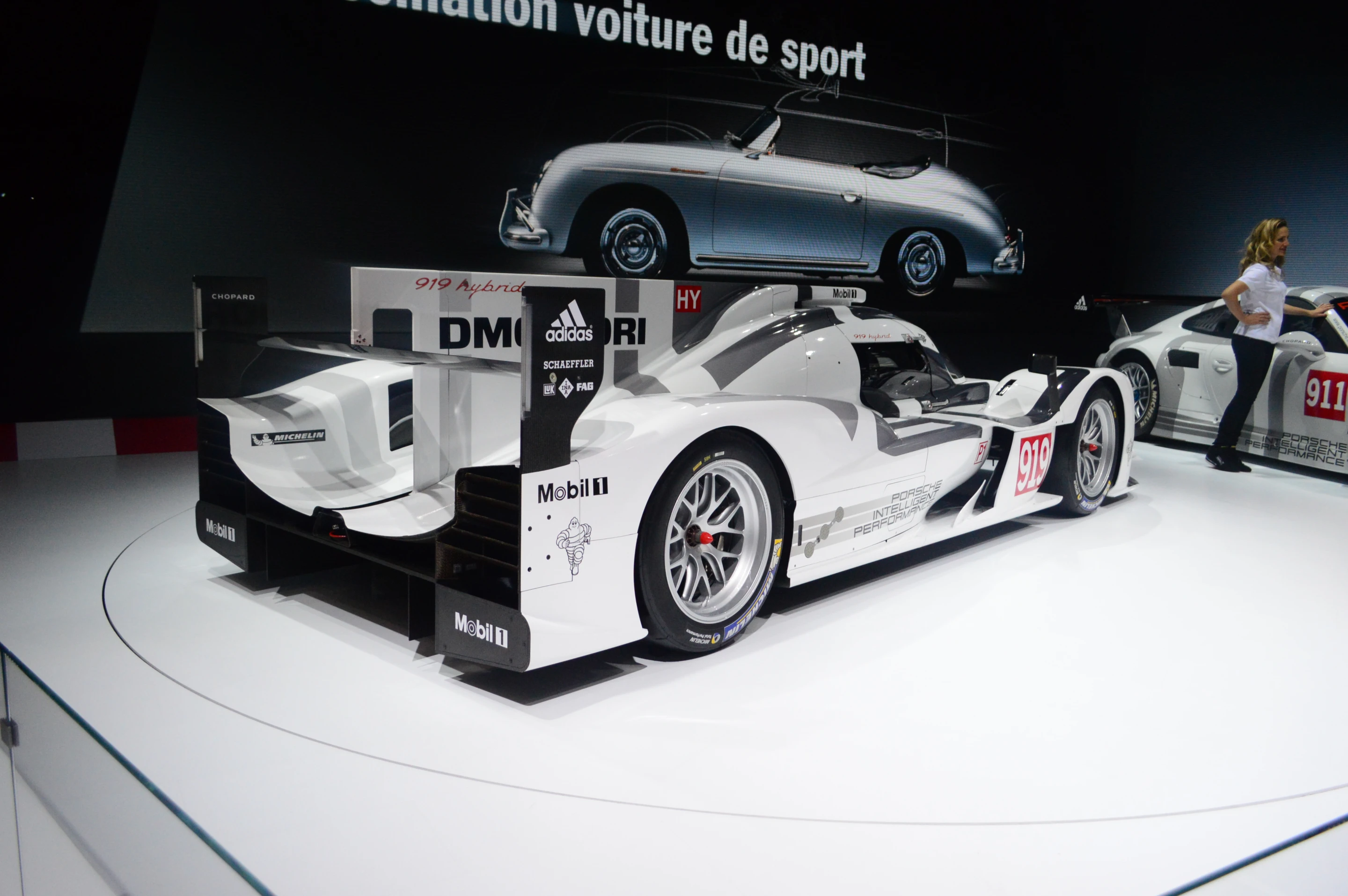 The Porsche 919 Hybrid unveiled (Photo: CC Weiss/Gizmag.com)