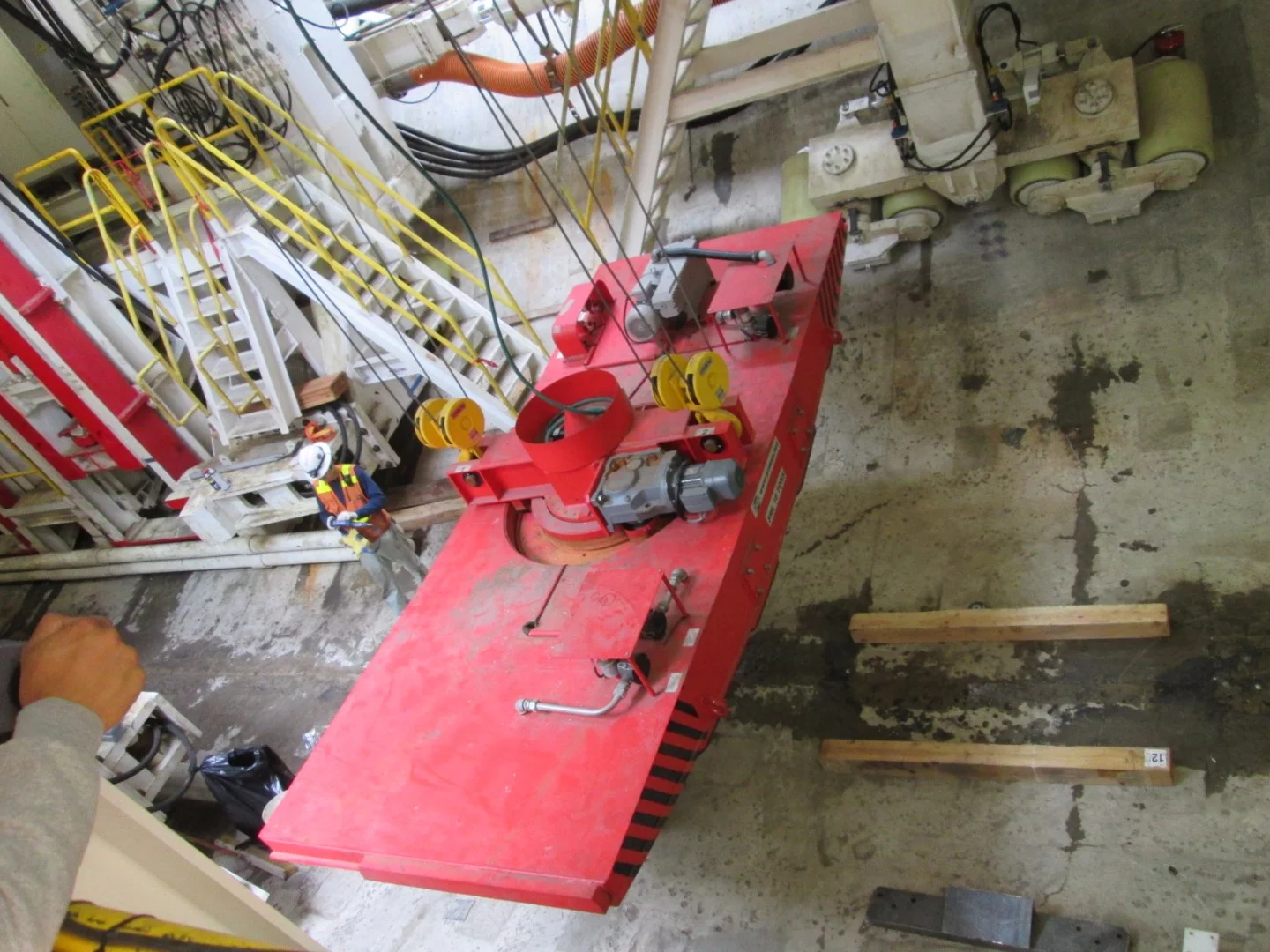 Robotic arm from laying down liners