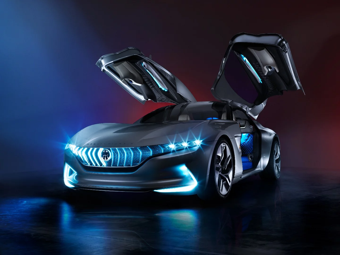 Pininfarina HK GT: may take off at any time, probably to defend the rebel base