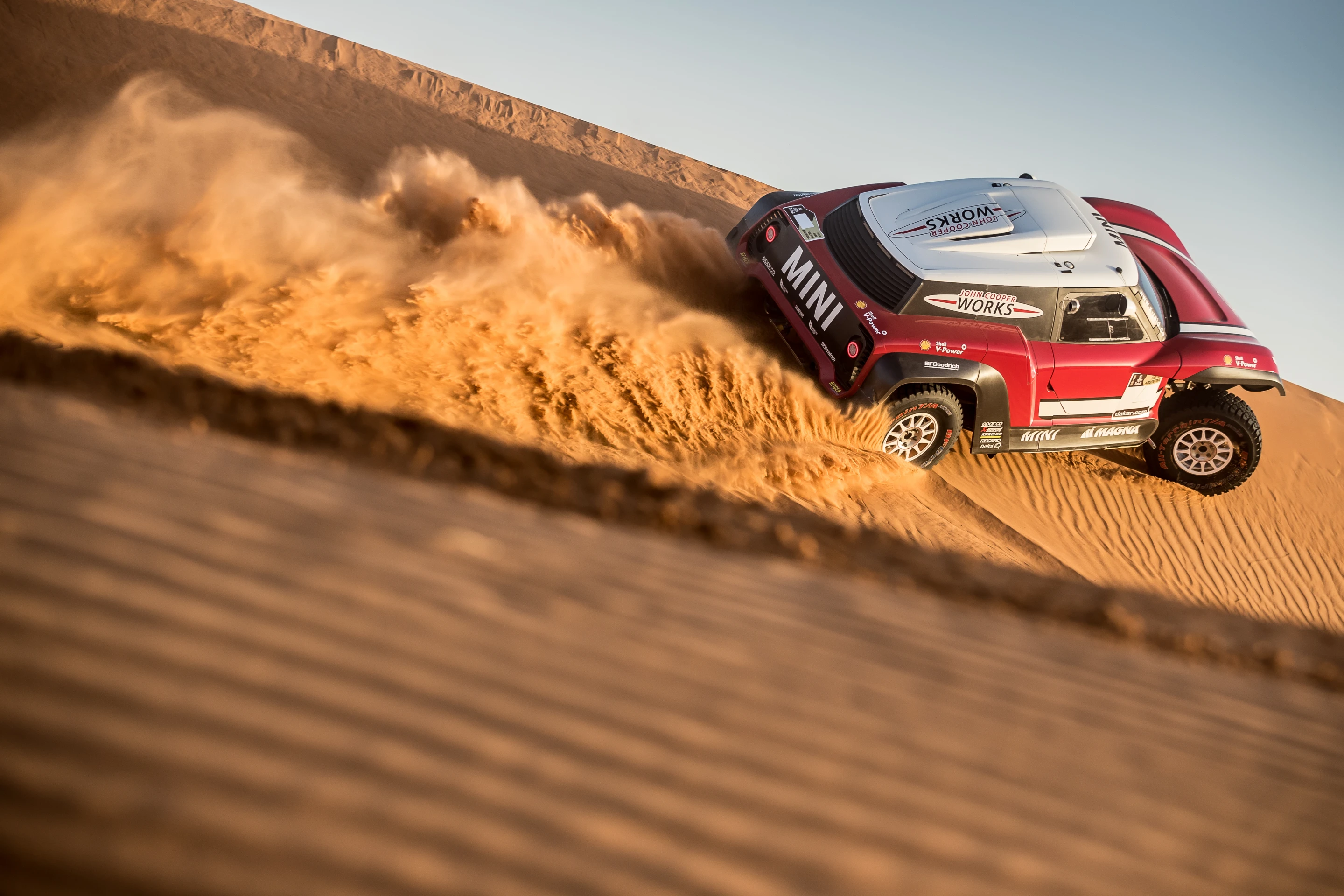 The JCW Buggy doesn't appear to be too broken up over its missing front drive wheels