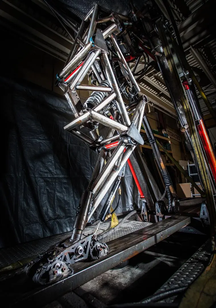 The Alpha Leg is a 2/3-scale prototype leg mounted on a moving tower used to do engineering R&D and to train future pilots (Photo: Anti-Robot)