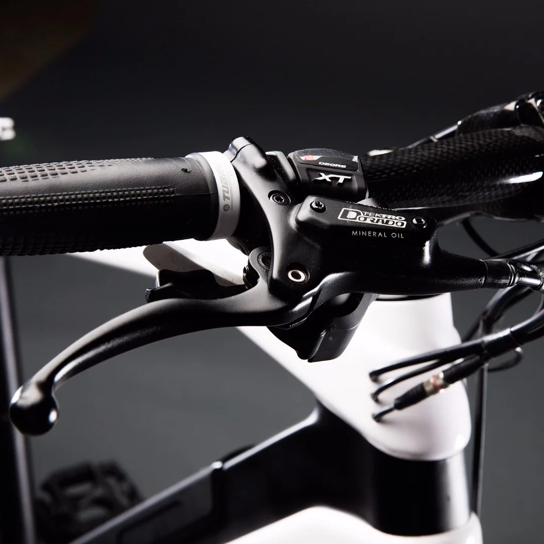 9 levels of electric assist boost pedaling power