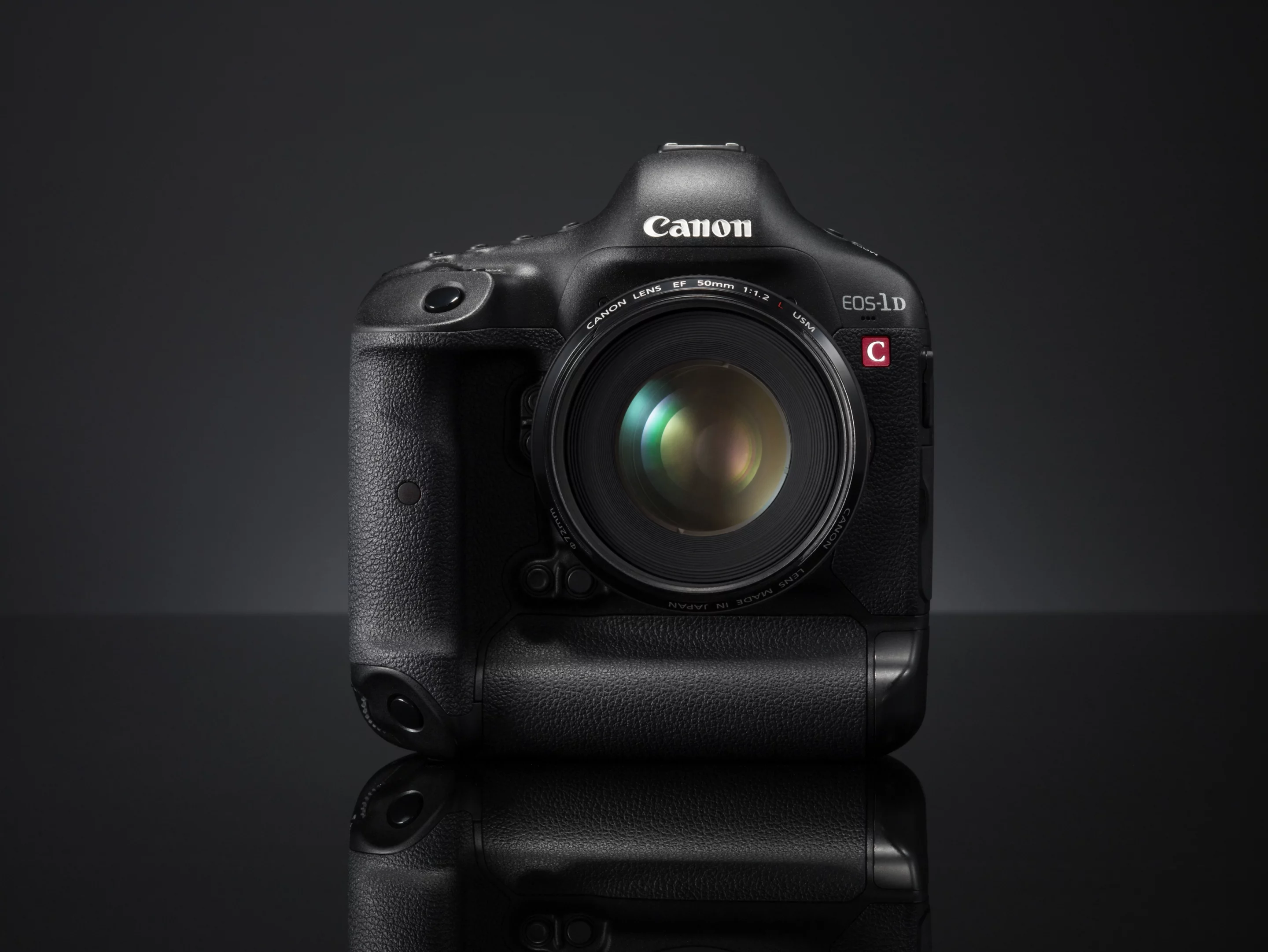 The EOS 1D C can be powered by an optional AC adapter for long haul sessions or via an LP-E4N battery pack