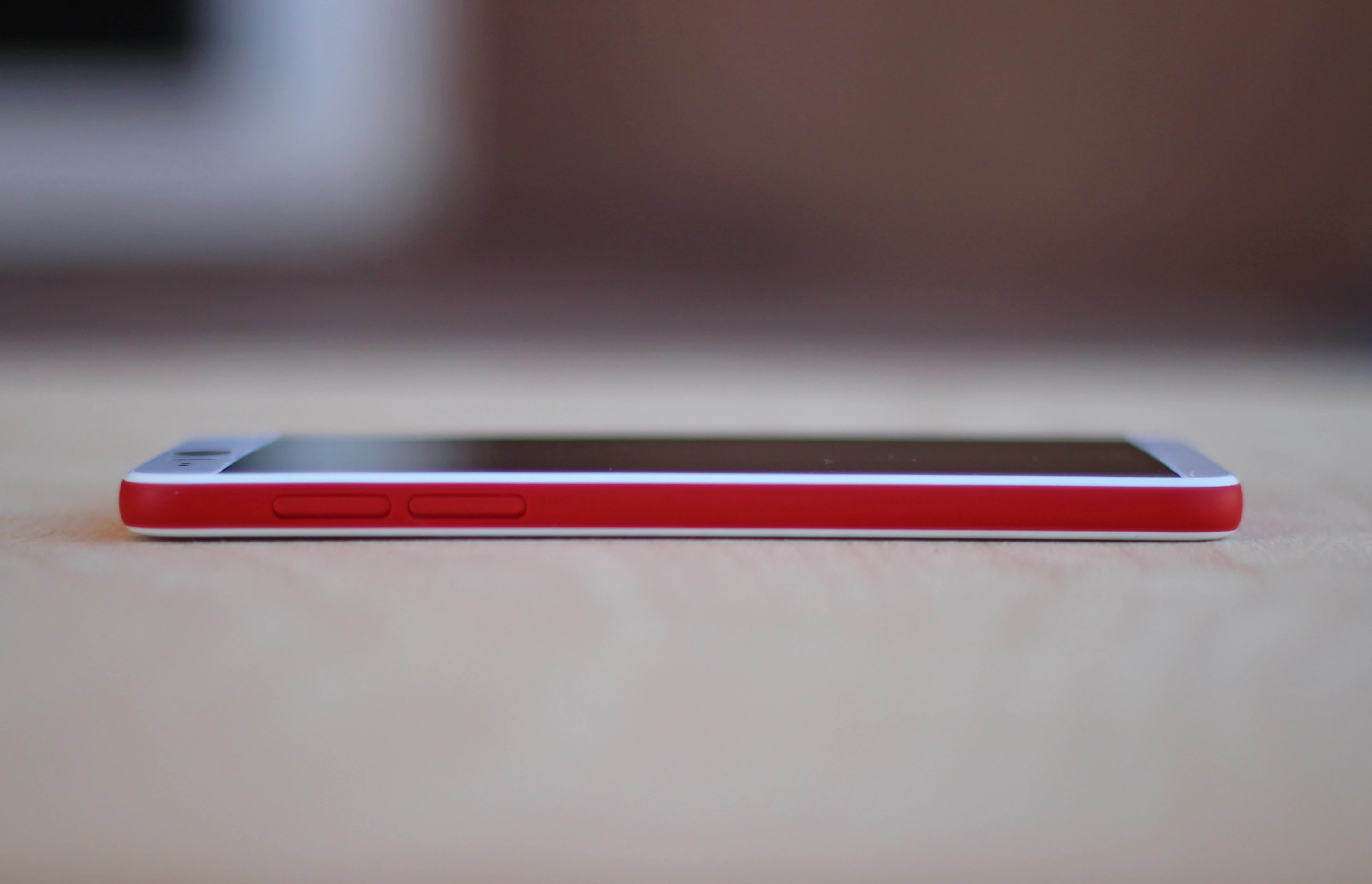 The Eye is 8.5 mm thick (Photo: Will Shanklin/Gizmag.com)
