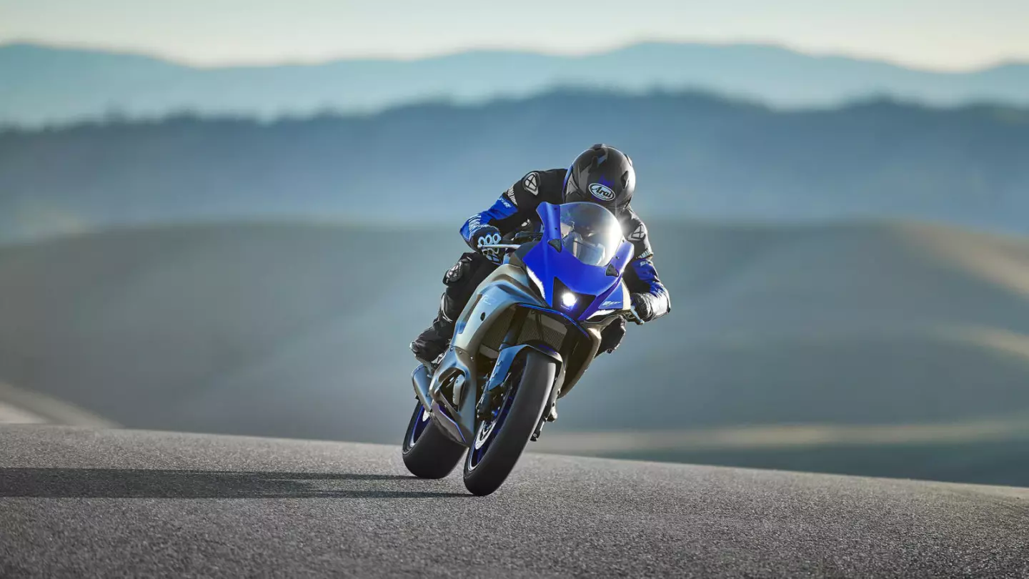 A lightweight, grunty, street-focused sportsbike that'll take riders to the redline far more often than the high-revving supersport R6 or R1