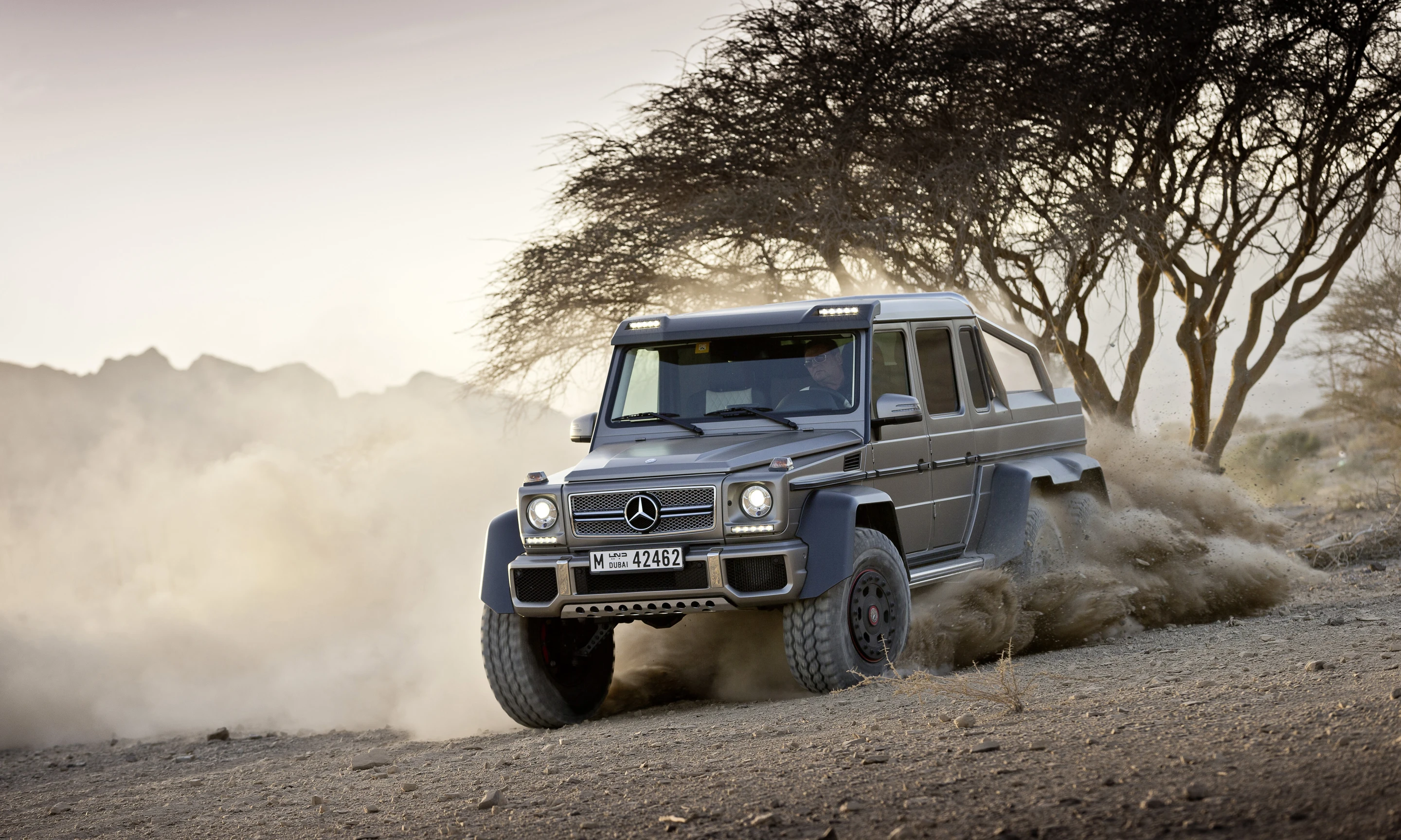 560 lb-ft (760 Nm) of torque