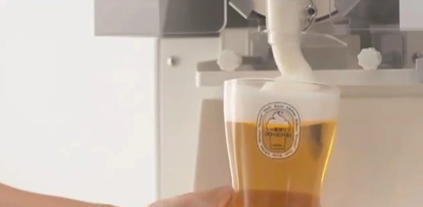 Kirin has introduced frozen beer foam that is served on top of a drink like soft serve ice cream, to keep it cold