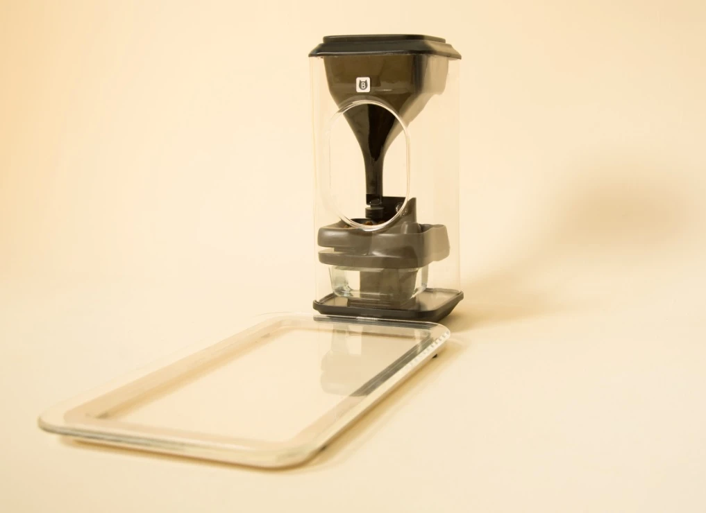 Bistro is a smart cat feeder with facial recognition technology