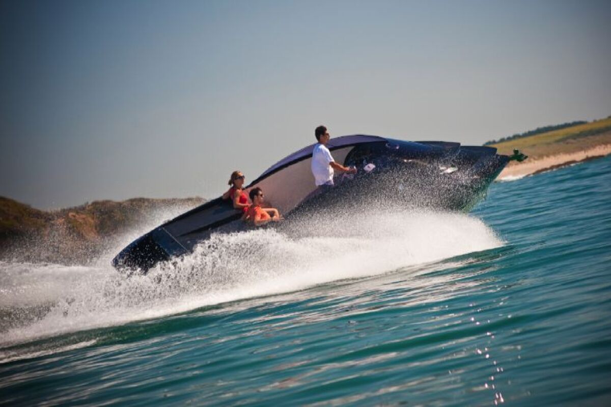 The LUXURY MIG 675 is a 70-mph hydrogen-powered motor boat