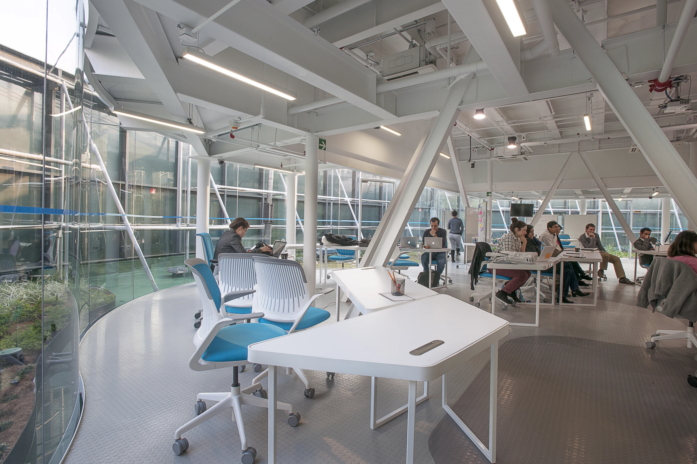 The Foro Ciel office was constructed using the structural elements already in place along with low-impact materials (Credit: Jaime Navarro; Courtesy Rojkind Arquitectos)