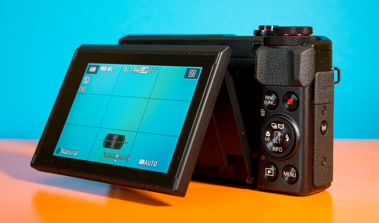 The rear of the Canon Powershot G7X Mark II