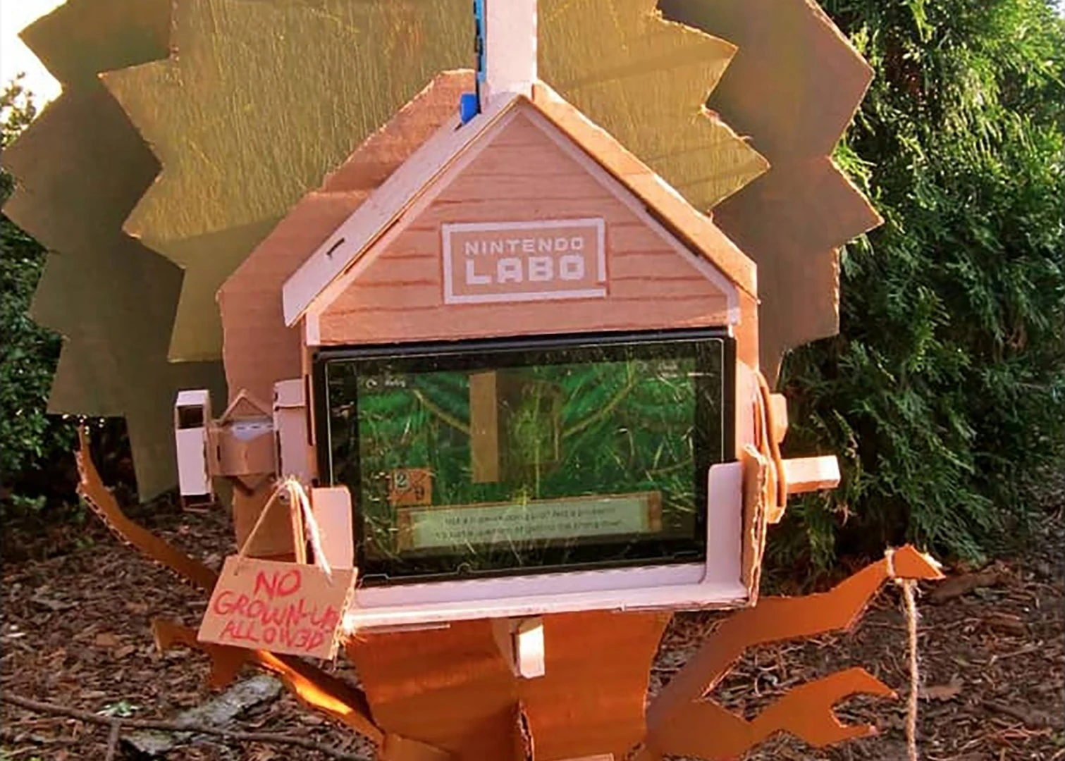 No Grown-Ups Allowed! is a mod designed as a tiny treehouse