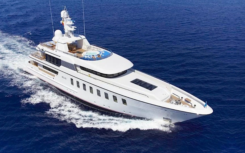 DISPLACEMENT MOTOR YACHT OF BELOW 500GT winner M/Y Helix