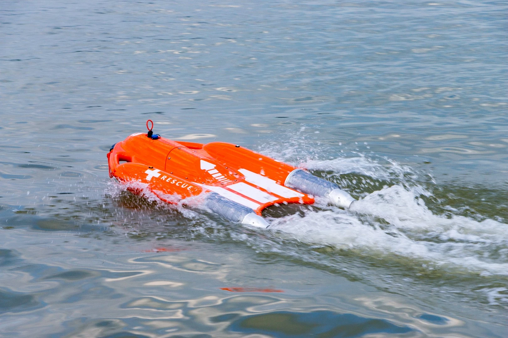 The Dolphin 1 has a top speed of 15 km/h, and both of its propellers are encased in metal housing