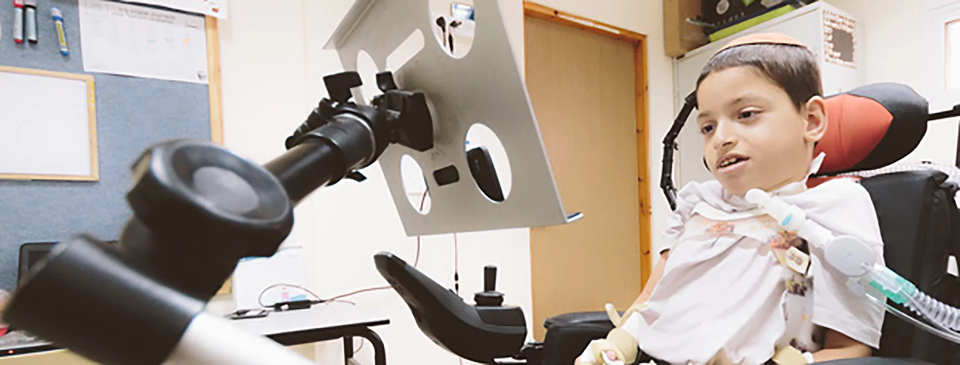 Sesame can even be used by people who can only slightly move their head.