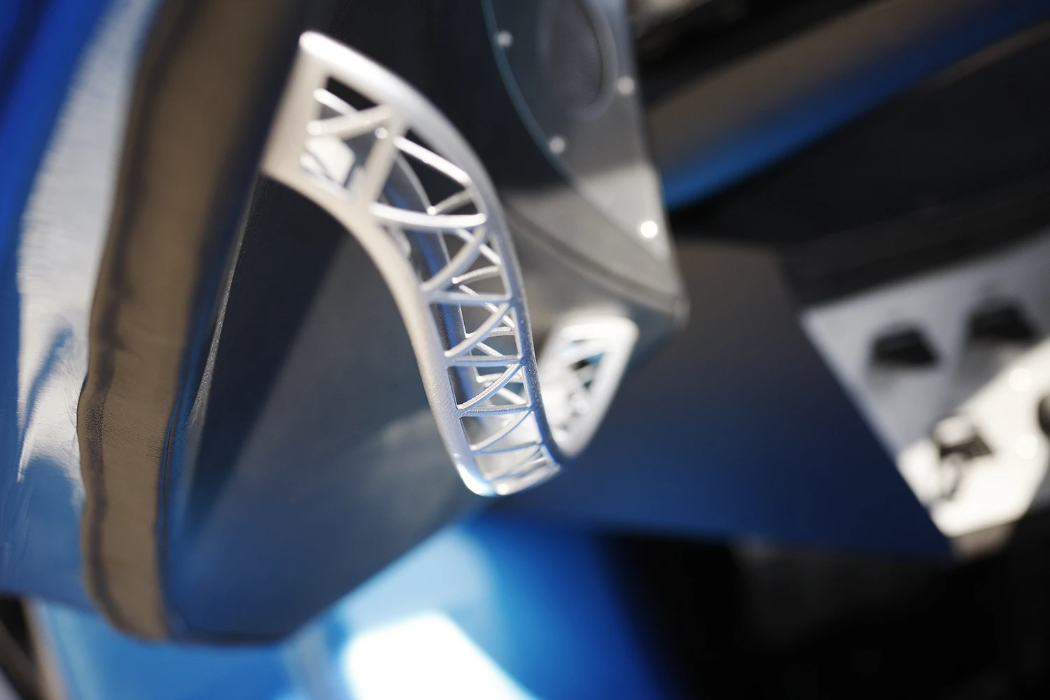1MW closeup