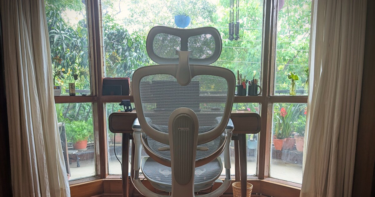 Review: This $350 ergonomic office chair made me ditch my own chair