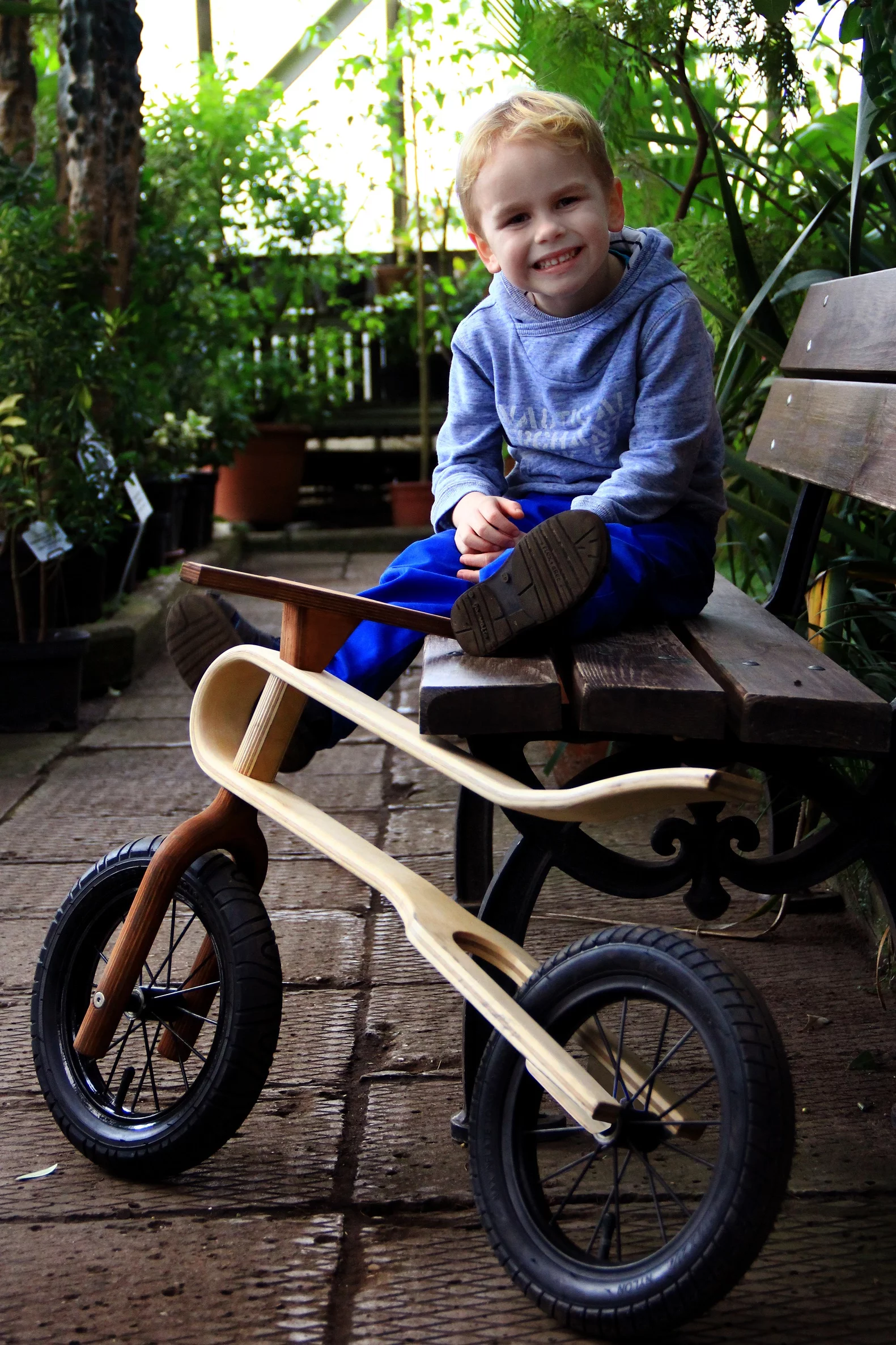 The ZumZum gets kids riding a rear-suspension bike early