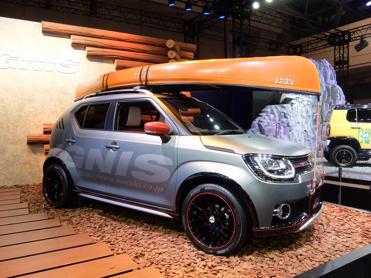 Suzuki transformed the IGNIS city car into the "Water Activity Concept"