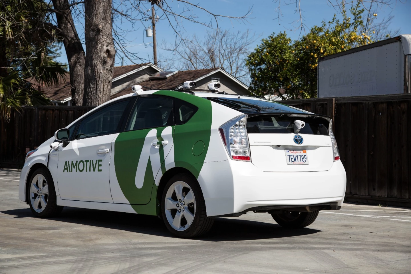 Given we're in California, it's not surprising to see a Prius being used