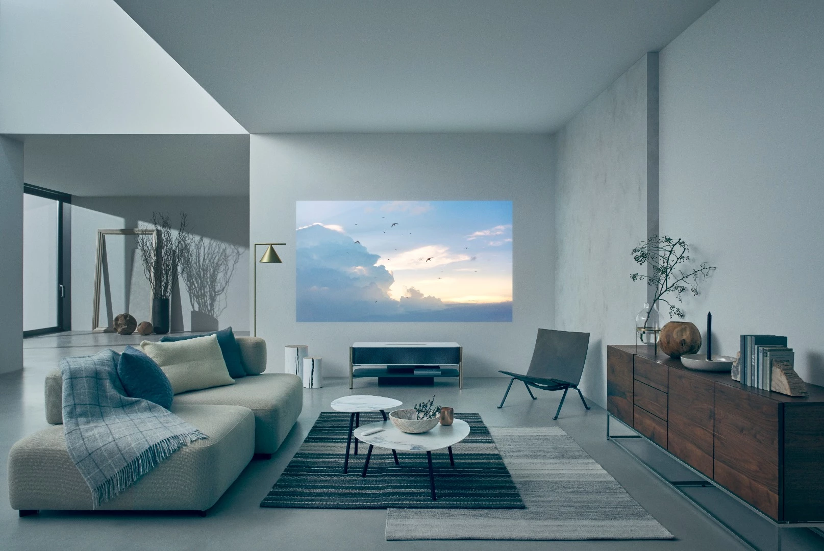 Sony's LSPX-A1 UST projector has a Z-Phosphor laser beaming out up to 2,500 lumens