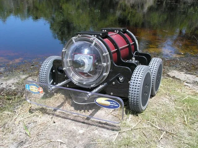 An early version of OSR's autonomous Hull BUG robot