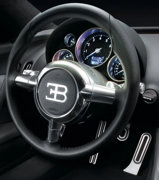 The paintless Bugatti Veyron Pur Sang