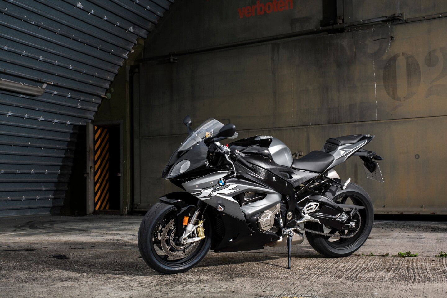2017 BMW S1000RR: AU$1,850 gets you AU$6,000 worth of lightweight forged wheels. That's a no-brainer if you ask me