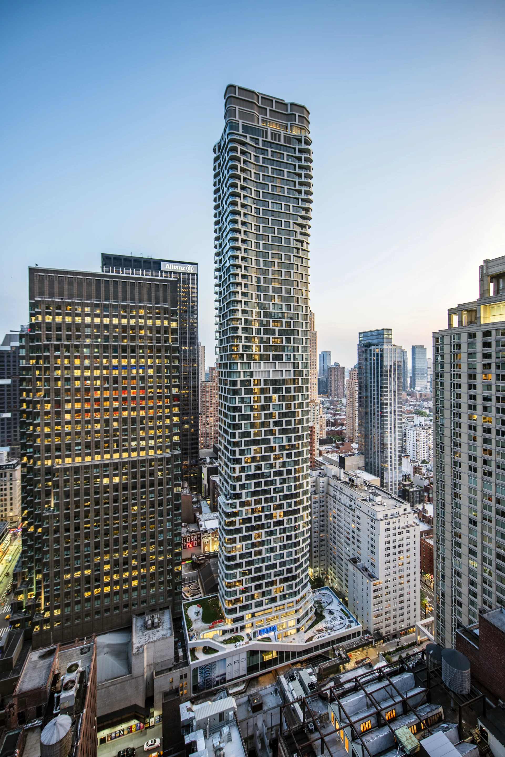 ARO is located in New York City. The building placed eighth and rises to a height of 738 ft (224 m). It was designed by CetraRuddy and is defined by its unusual glass and aluminum facade