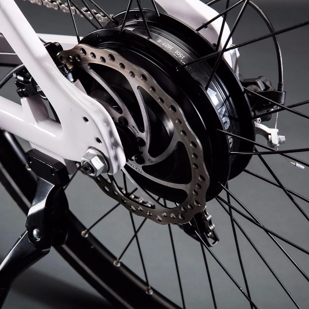 500 watt hub motor boosts speed up to 28 mph