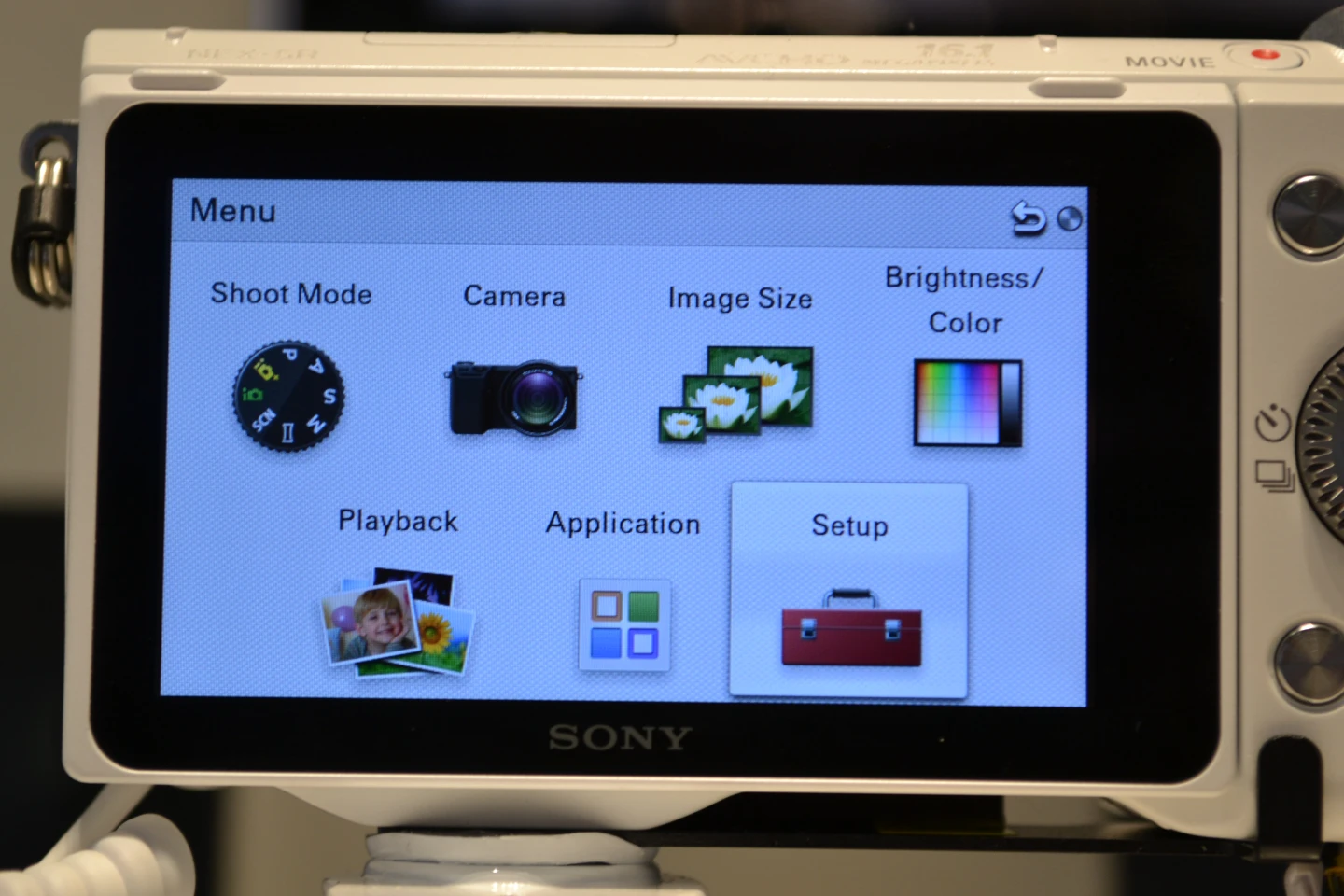 More app can be added to the Sony NEX-5R via PlayMemories Camera Apps