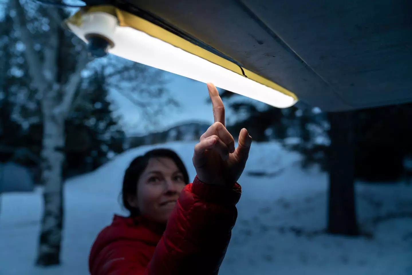 With integrated magnets, large and extra large Everglows stick to a vehicle tailgate or door to provide base camp lighting