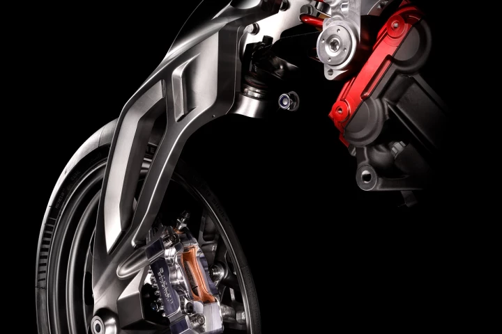 These double wishbone forks are designed for enhanced handling in corners and to support braking