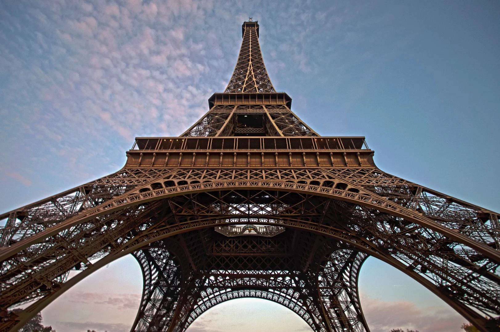 Just like the nanostructured foams, the Eiffel Tower derives its strength from the careful location of its struts