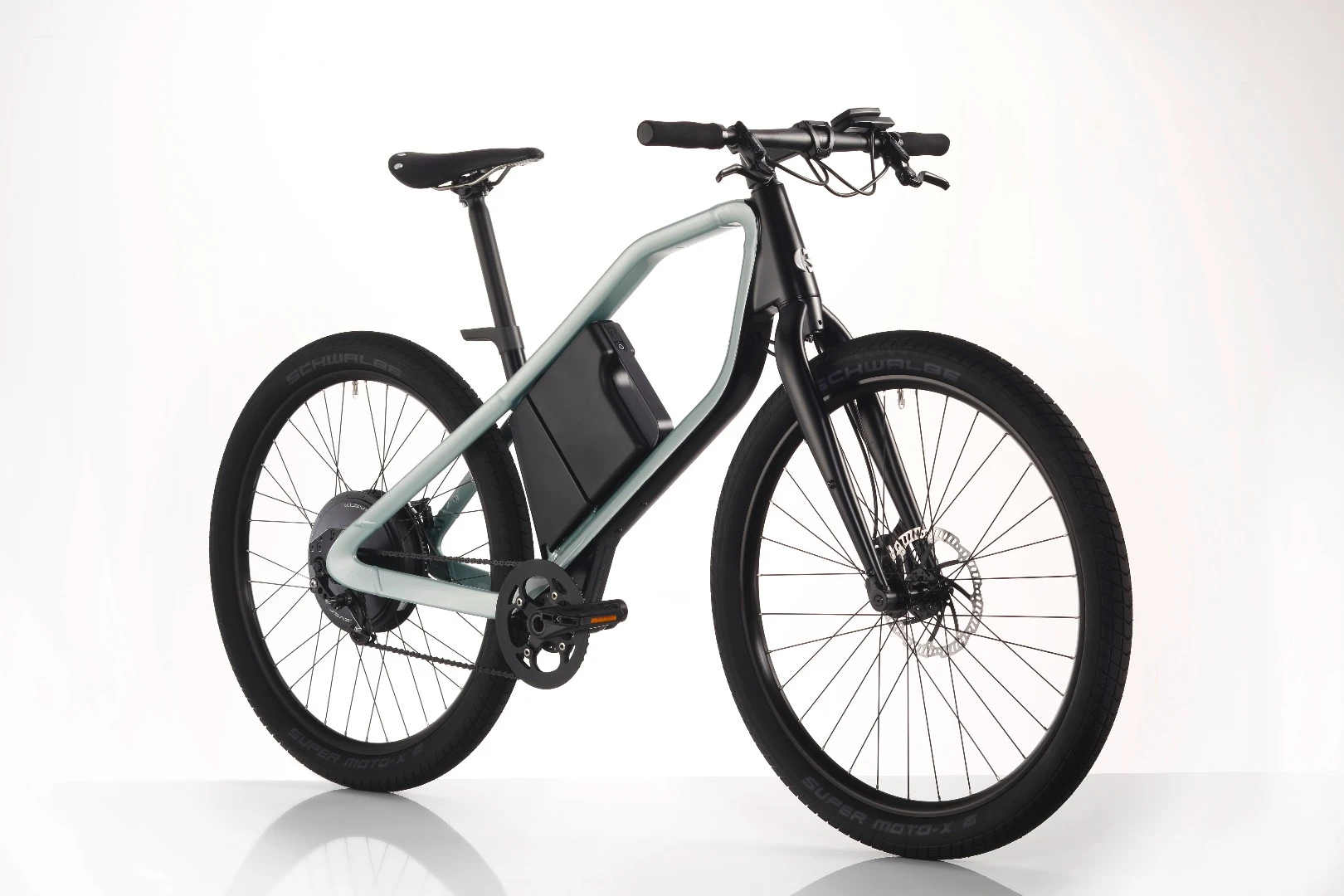 The entry-level model of the X range, the X Raw is a single-speed pedelec