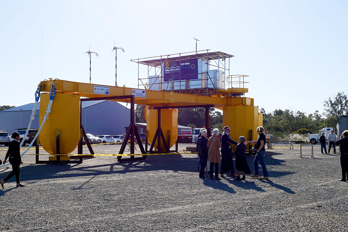 M4 Wave Project Watch: Giant multibody wave energy converter flaps its way toward launch