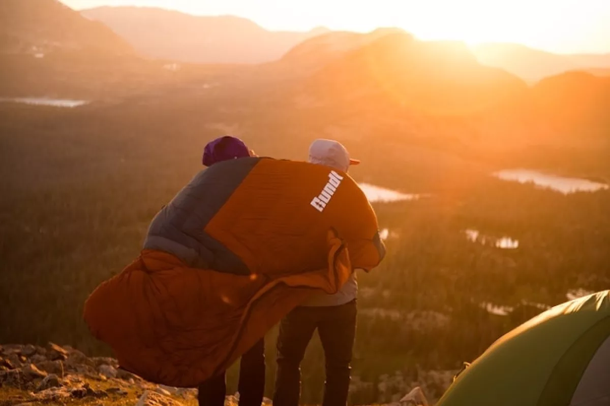 Just select your desired temperature for each of the three heated sections, and sensors in the Bundl sleeping bag will monitor and regulate the heat