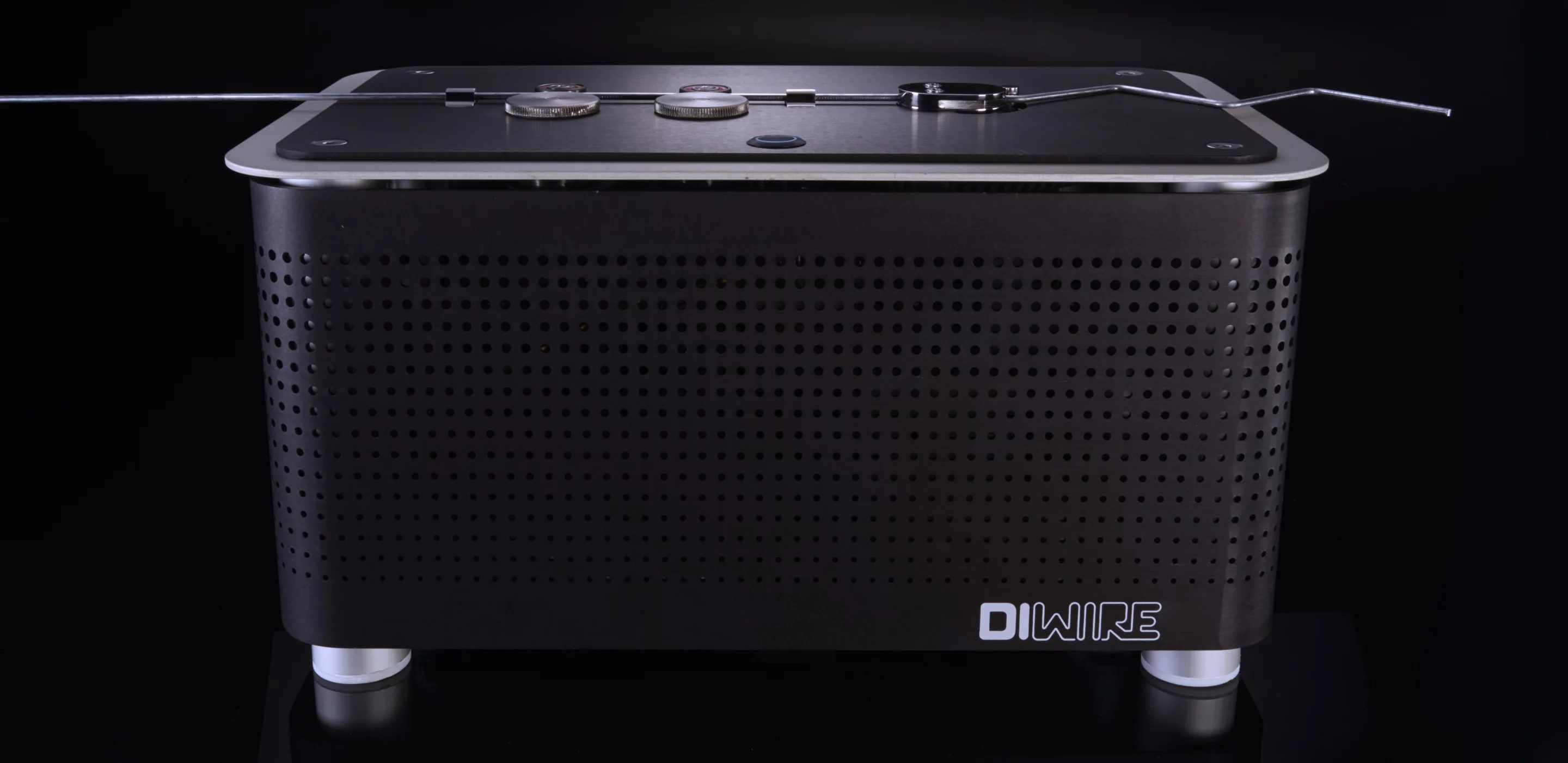 The new DIWire measures 16 x 10 x 8 in (40.6 x 25.4 x 20.3 cm) and operates as easily as most desktop printers