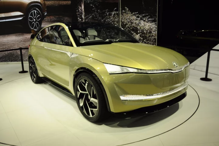 Skoda shows the Vision E at Auto Shanghai 2017