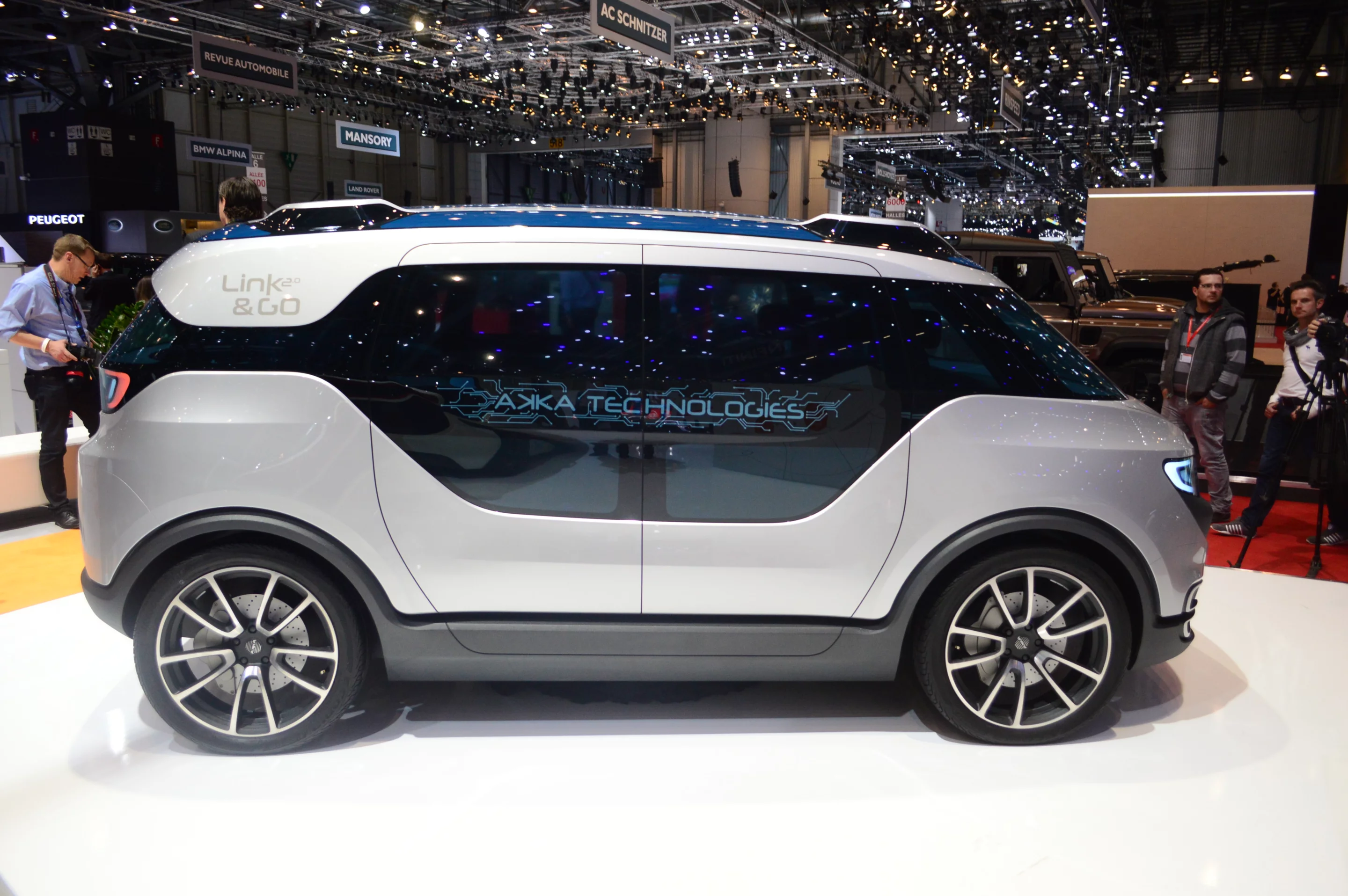 With the Link & Go 2.0, AKKA takes a look at the greater driving infrastructure